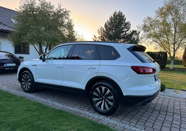 Volkswagen Touareg cena 148000 przebieg: 156000, rok produkcji 2020 z Radomsko małe 326